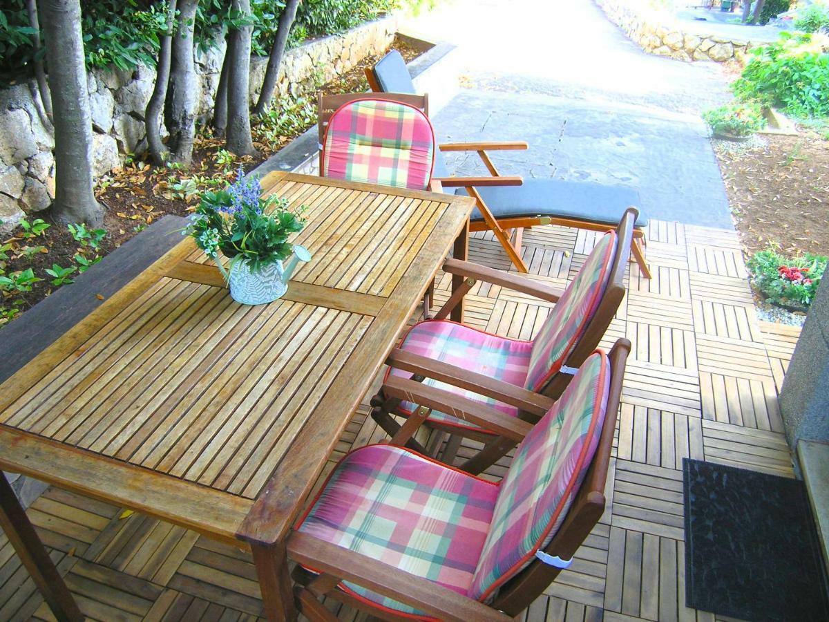 Studio Apartment Tamara Krk Town Exterior foto